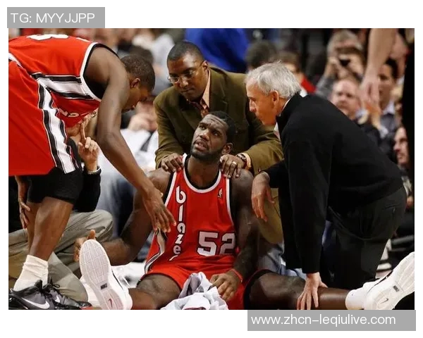 76人火箭对决精彩纷呈球星对抗引发球迷热议与期待